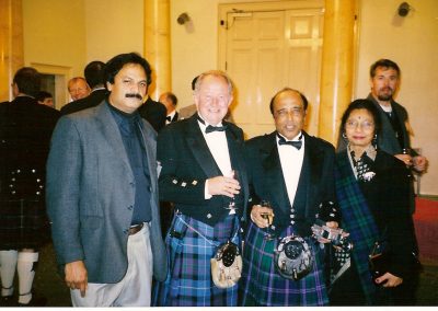 Dr. & Mrs. V.H. Oswal at the Joint International Laser Conference, Scotland, Sep. 2003